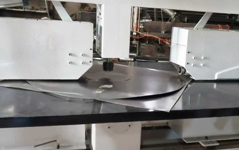 越南定制合作案例，**雙頭剪圓機(jī)